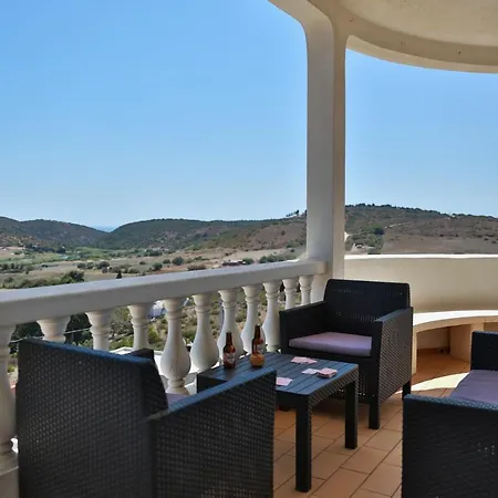 Trendy With Swimming Pool - Aircon Optional - Akosua Appartement *