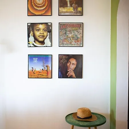 Trendy With Swimming Pool - Aircon Optional - Akosua Lägenhet Budens